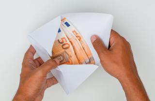 Cu DOAR 5.000 de euro iti poti deschide AFACERI BANOASE in Romania. 4 idei