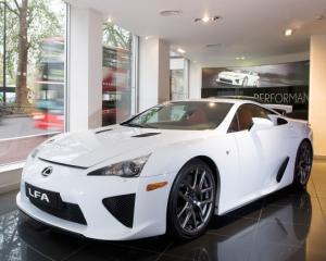 La pretul de 465.000 de dolari, Lexus LFA Nurburgring este cea mai scumpa masina japoneza produsa vreodata