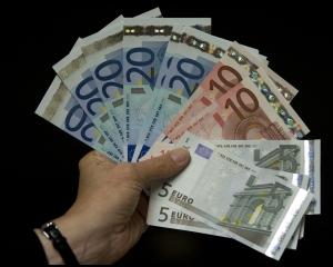 12.700 de romani au depozite bancare de 4 miliarde de euro