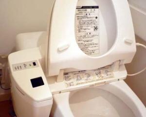 Municipalitatea din Capitala va cheltui 14 milioane de euro pentru a cumpara 3.000 de toalete publice echipate cu GPS