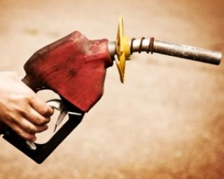 Criza carburantilor naste noi idei: Benzina artificiala