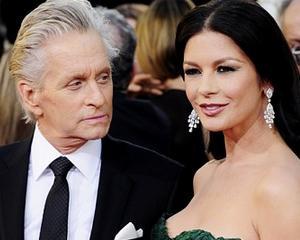 Catherine Zeta Jones s-a tratat cu 870 de euro pe zi, pentru depresie maniacala