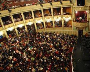 Soprana Fiorenza Cedolins, pe scena Operei Nationale Bucuresti