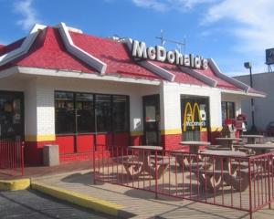 Actiunile McDonald's au crescut la cote semnificative, dupa ce profitul a intrecut asteptarile companiei