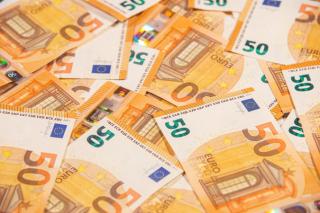O noua crestere pentru euro in fata leului. Cat a ajuns sa coste astazi, la cotatia oficiala afisata de Banca Nationala