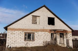 De cati bani ai nevoie ca sa ridici o casa de 140 mp utili, in Romania. Daca vinzi un apartament, ai buget suficient