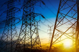 Facturi mai mari la energie de la 1 iulie: ce furnizor are cel mai mic pret si cine risca scumpiri de peste 130%