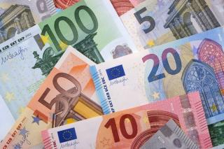 Decizie cruciala pe creditele in euro pe care le-au luat romanii: ce se intampla cu ratele lunare