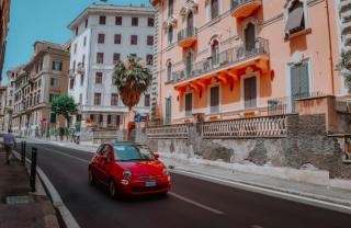 Cum inchiriezi cea mai ieftina masina pentru vacanta din Italia in 2024: trucuri de la agentii