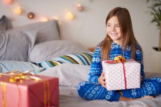 Ce cadouri ai putea sa-i cumperi copilului tau de sarbatori
