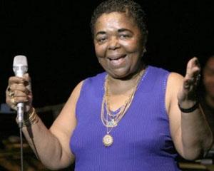 Cesaria Evora se intoarce acasa