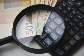 Banii statului, furati cu acte in regula: TVA de 225 milioane lei, rambursat ilegal