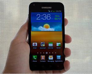 Samsung a vandut 10 milioane de telefoane Galaxy S II