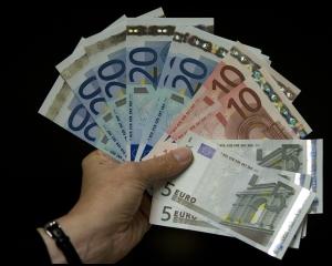 Actionarii Broker Cluj au alocat bonusuri de 630.000 de lei pentru salariati