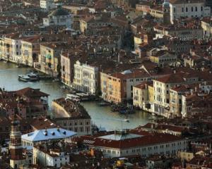 Pe urmele Titanicului: Venetia se scufunda