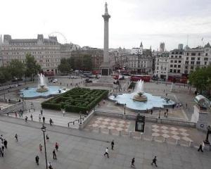 LONDRA: trei persoane injunghiate si 19 arestate, in urma unei incaierari in Trafalgar Square 