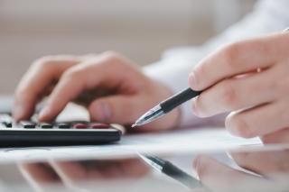 Salarii mici, taxe mari: Romania, la coada Europei in clasamentul veniturilor reale ale familiilor