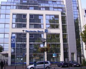 Deutsche Bank, profit cu 46% mai mic in T2