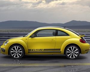 Volkswagen spera sa atraga publicul masculin cu noul Beetle GSR