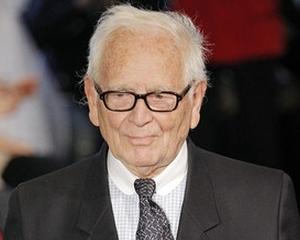 La 88 de ani, Pierre Cardin vrea sa-si vanda afacerea cu un miliard de euro