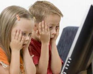 Eurostat: 4% din copiii romani au accesat site-uri periculoase in 2010
