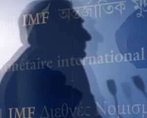 FMI: Statele Unite ar trebui sa deprecieze dolarul