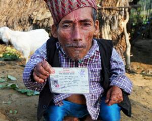 Cartea Recordurilor: Chandra Bahadur Dangi, mai scund decat un skateboard