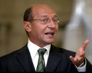 Basescu il sustine pe Boc la sefia PDL, dar ar vrea un nou premier