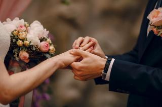 Cat te costa sa-ti faci nunta in 2024: pret meniuri, echipa foto-video si cununia civila
