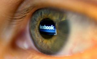 Facebook a pus stapanire pe internet in 2010 