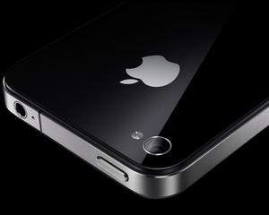 Sondaj: Mai mult de jumatate din utilizatorii de iPhone sunt deranjati de faptul ca telefonul le inregistreaza miscarile
