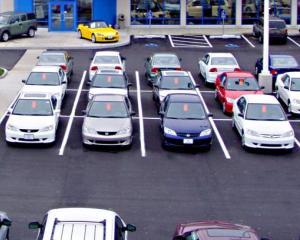 In asteptarea Programului Rabla, piata auto a scazut cu 4,1% in februarie fata de ianuarie