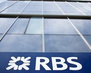 Bancile ne dau bani: La RBS, primesti cadou contravaloarea facturilor de telefonie, daca activezi Direct Debit