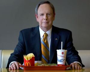 CEO-ul McDonald's, Jim Skinner, se retrage din activitate