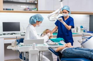Cum sa alegi o clinica de implanturi dentare din Bucuresti