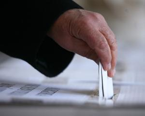 Alegerile parlamentare vor risipi 200 de milioane de lei