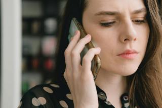 Gata cu apelurile false! Ce masura a luat ANCOM impotriva fraudelor telefonice