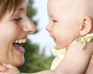 Senatul adopta tacit Ordonanta care diferentiaza indemnizatiile maternale pentru cresterea copilului