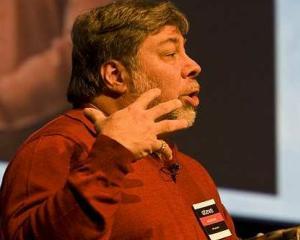 Steve Wozniak in apararea lui Kim Dotcom: Nu inchizi o autostrada pentru ca unii soferi depasesc viteza regulamentara
