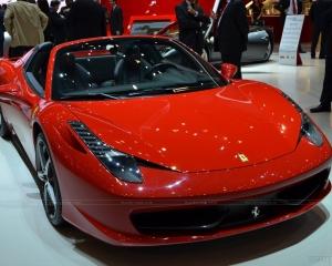Ferrari F12 Berlinetta va avea un pret incepand de la 274.000 euro in Europa