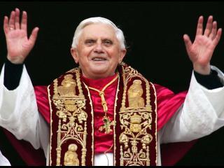 Papa Benedict al XVI-lea a binecuvantat retelele de socializare