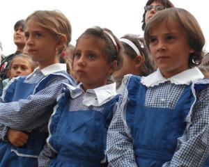 Scolile si liceele vor primi atestate privind calitatea educatiei