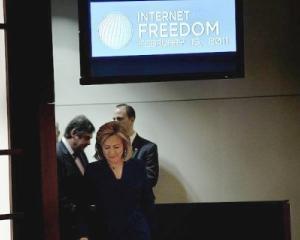 Clinton: SUA nu incearca sa inchida WikiLeaks