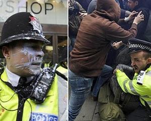 LONDRA: Sute de mii de londonezi protesteaza impotriva masurilor de austeritate anuntate de guvern