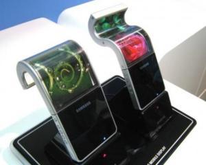 Smartphone-ul flexibil va fi lansat de Samsung