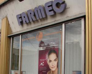 Chapter 4 Romania comunica pentru Farmec SA Cluj-Napoca