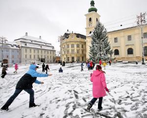 Viscolul inchide scolile din Capitala