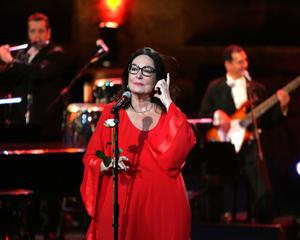 Nana Mouskouri, un