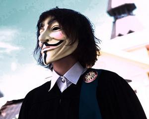 Anonymous loveste din nou: hackerii au atacat Stratfor