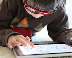 Sondaj Business Insider: iPad-ul da dependenta 
